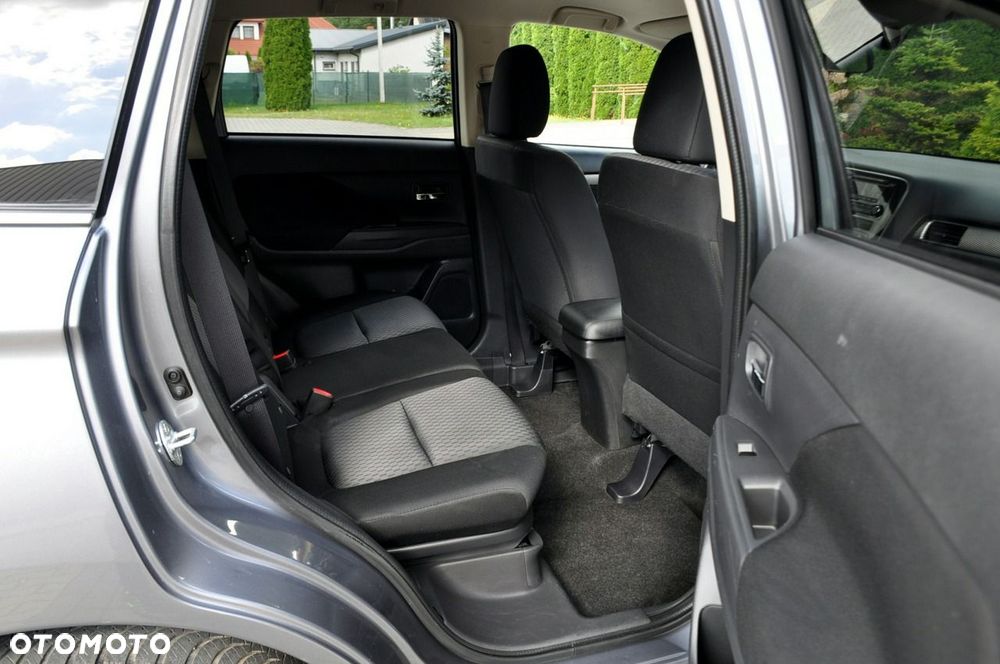Mitsubishi Outlander - 19