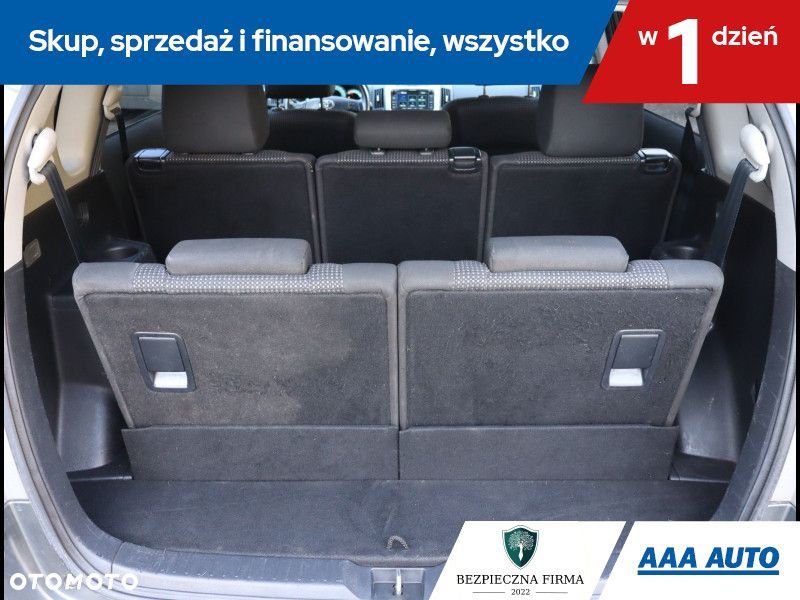 Toyota Corolla Verso - 17