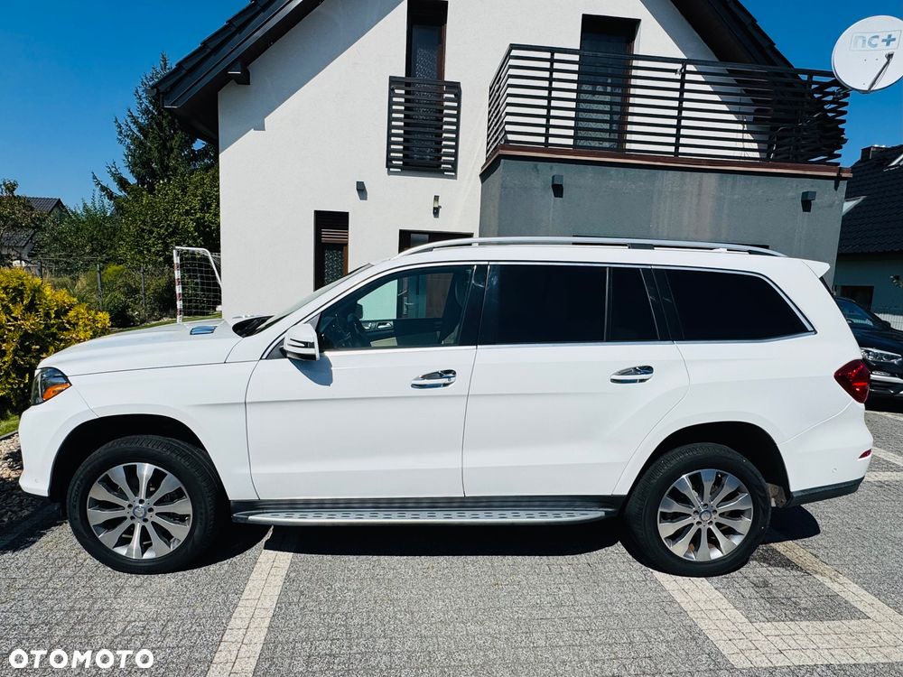 Mercedes-Benz GLS - 12