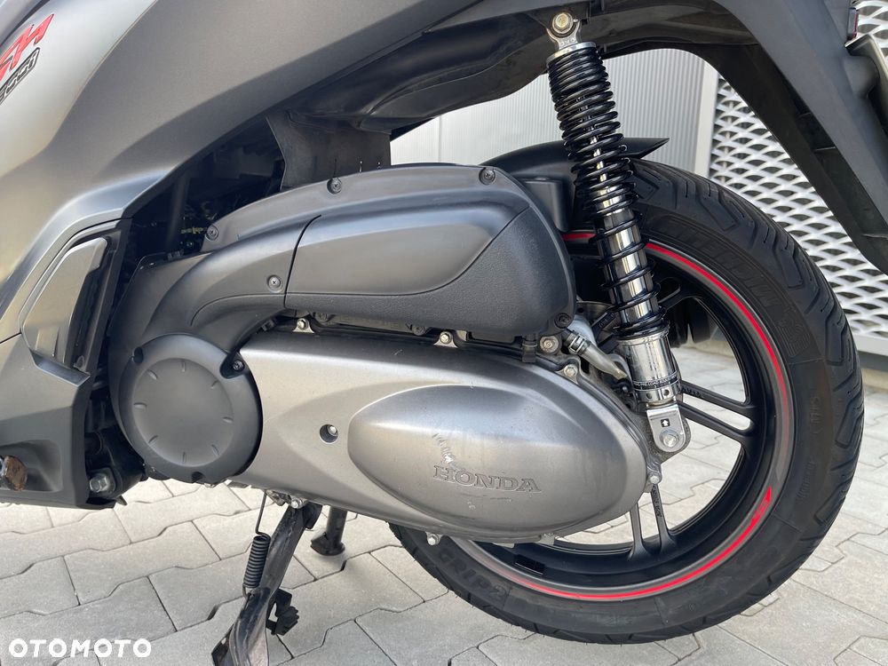 Honda SH - 10