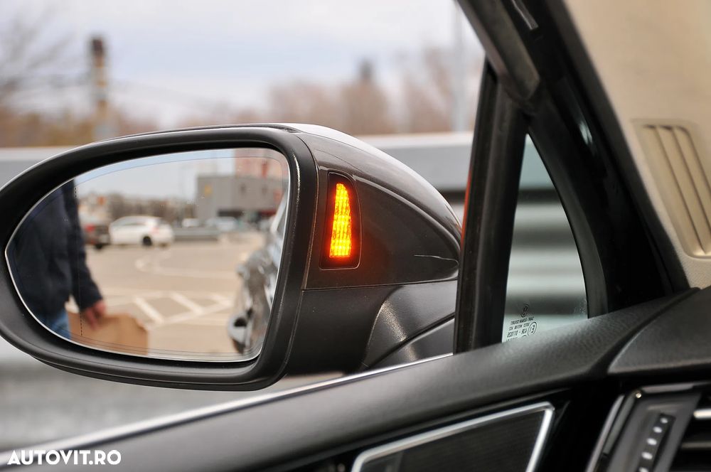 Volkswagen Passat 2.0 TDI DSG Highline - 25