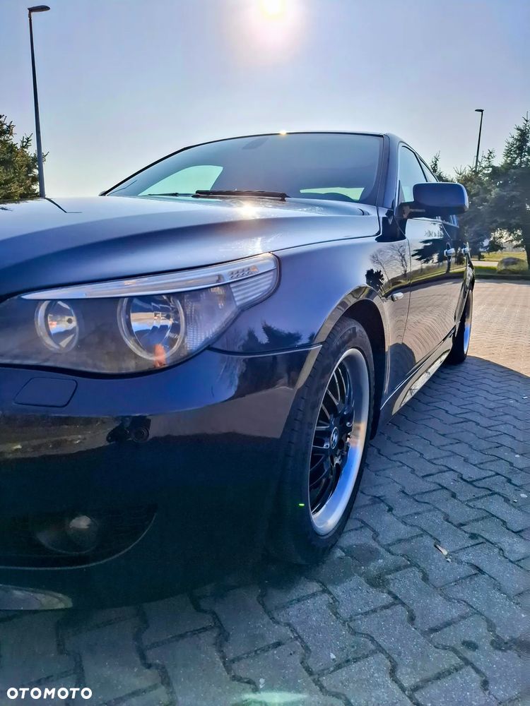BMW Seria 5 530i - 23