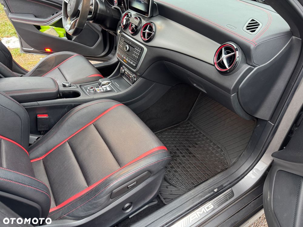 Mercedes-Benz GLA - 26