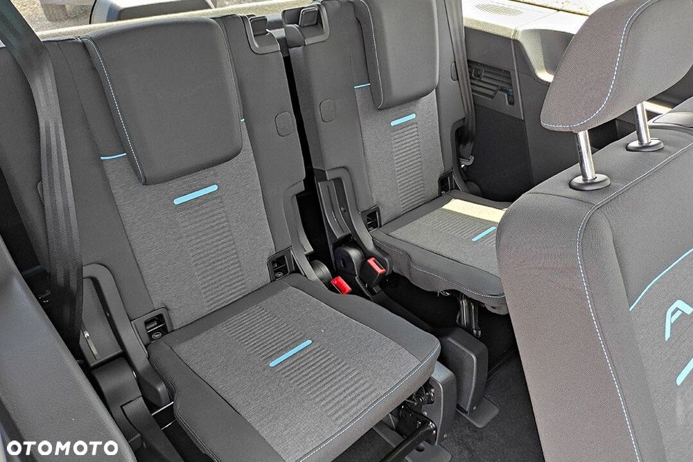 Ford Tourneo Connect - 22