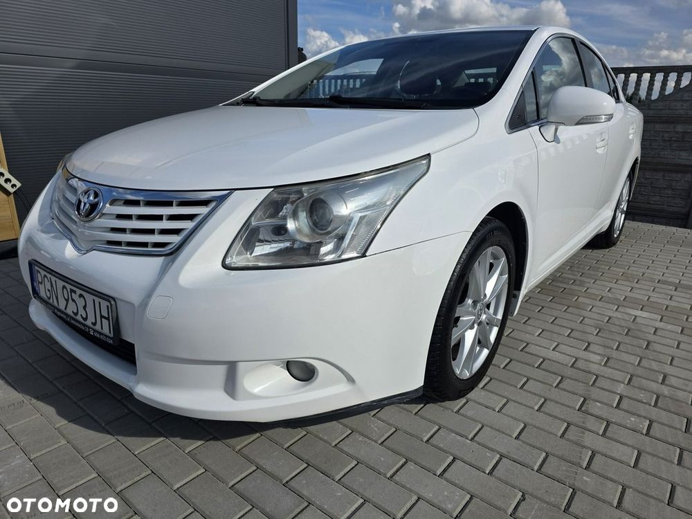 Toyota Avensis - 10