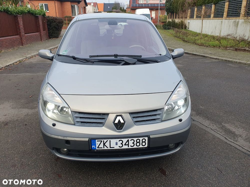 Renault Scenic 2.0 Confort Privilege - 16