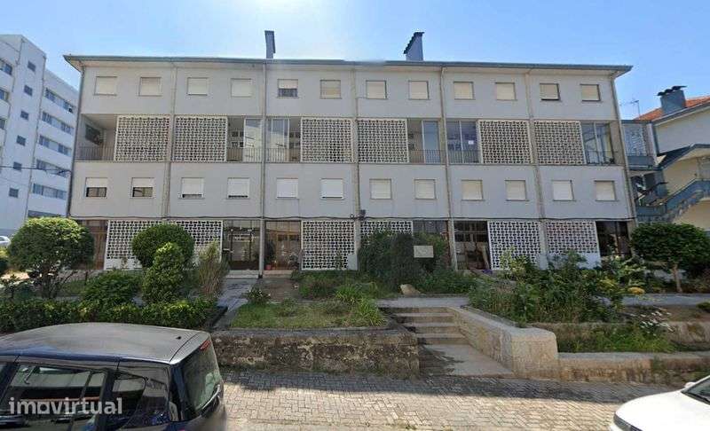 Apartamento T3 Duplex com sótão no centro de Barcelos - Grande imagem: 2/12