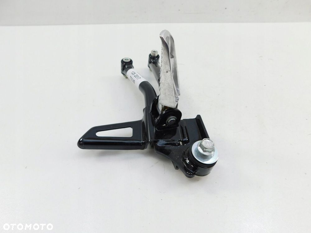 SUZUKI GSX-R 125 17r. SET PODNÓŻEK PASAŻERA PRAWY - 3