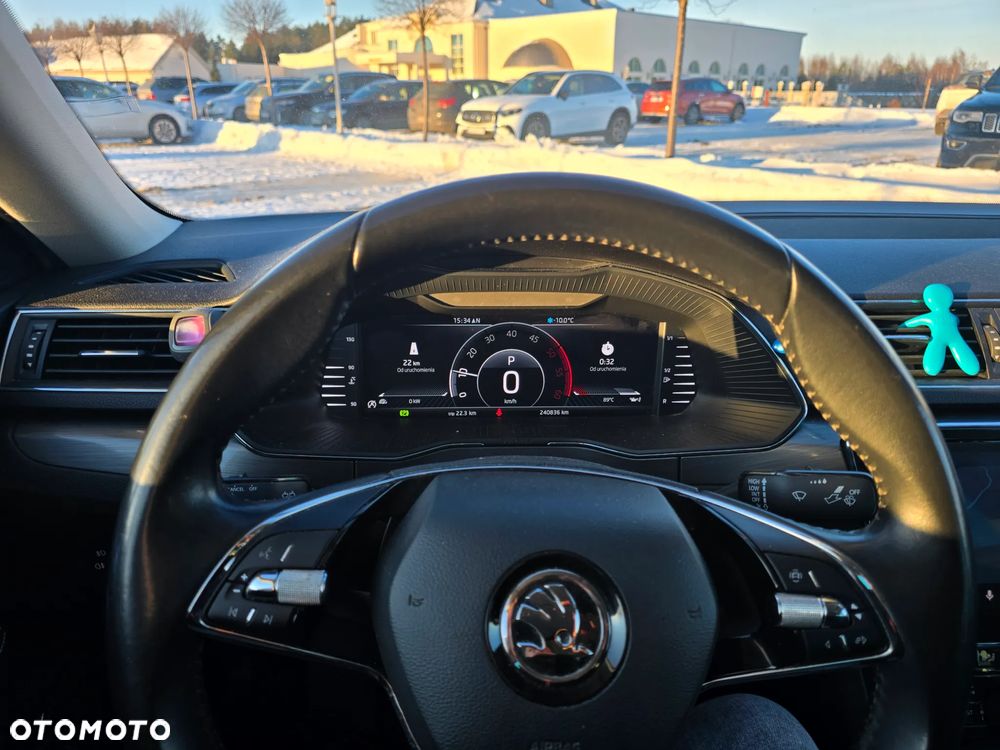 Skoda Superb 2.0 TDI SCR 4x4 Style DSG - 12