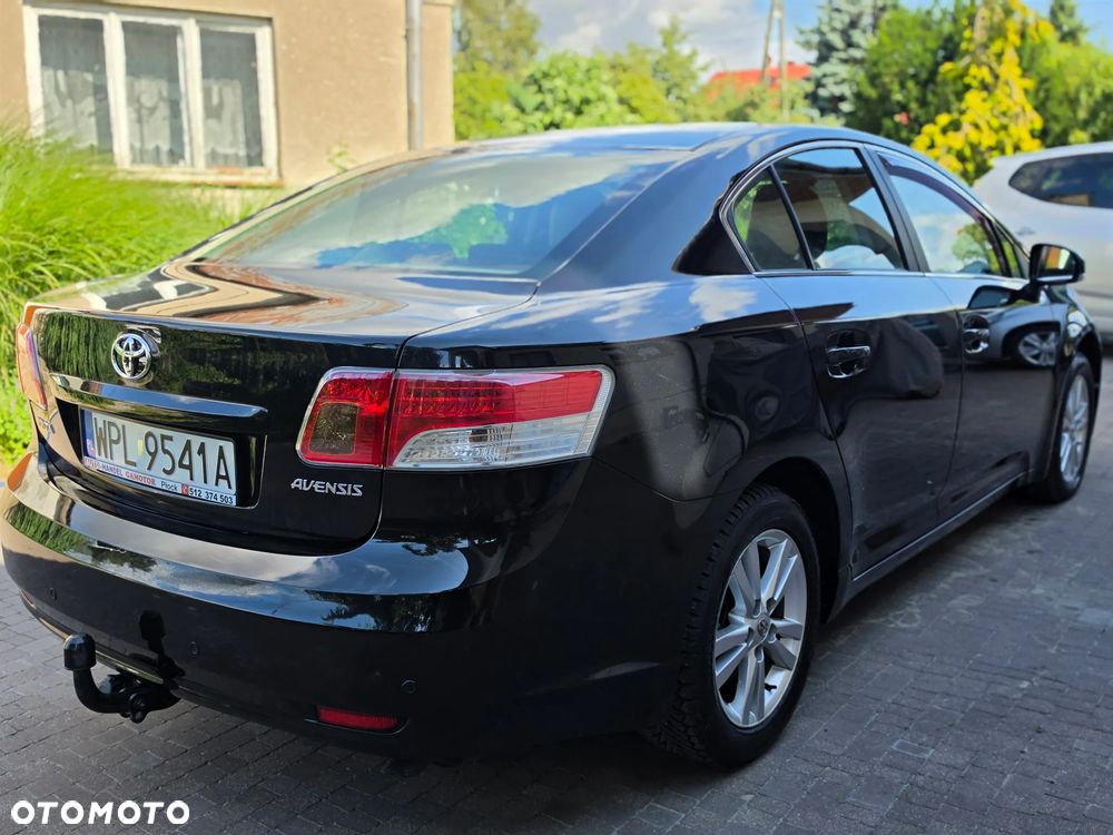 Toyota Avensis - 14