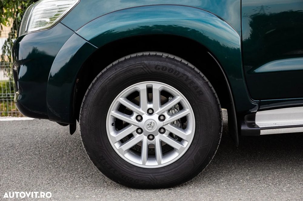 Toyota Hilux 4x4 Double Cab DPF Autm. Executive - 10