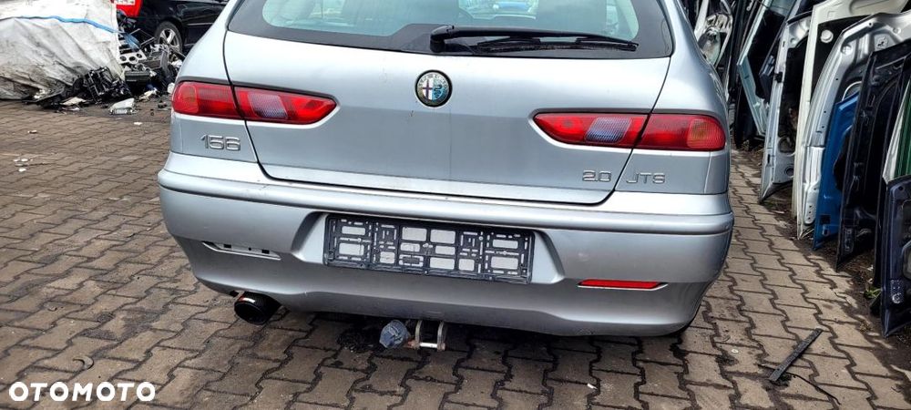 LAMPA TYŁ PRAWY W KLAPIE ALFA ROMEO 156 - 2