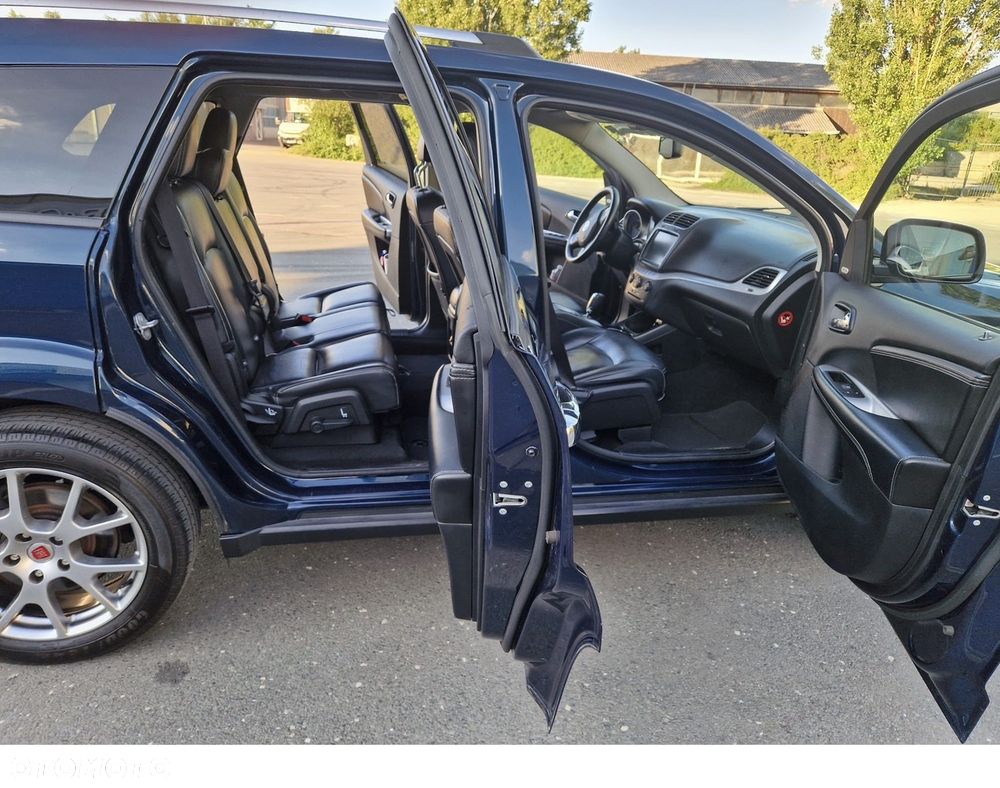 Fiat Freemont 2.0 Multijet Black Code AWD - 3