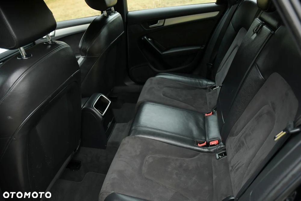 Audi A4 Limousine 1.8 TFSI S line Sportpaket - 28