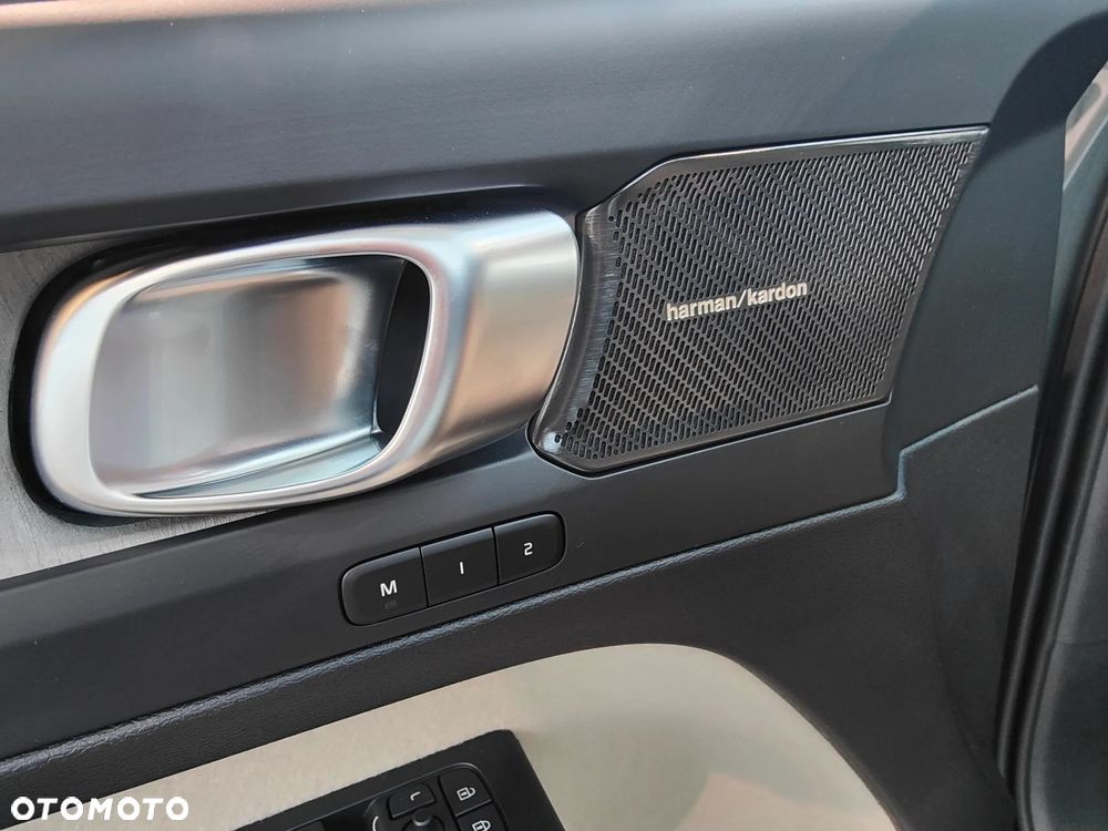 Volvo XC 40 B3 Plus Dark - 10