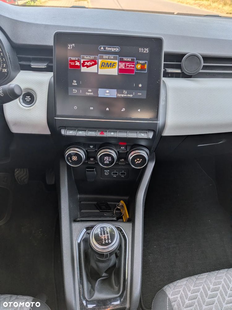 Renault Clio BLUE dCi 100 EVOLUTION - 13
