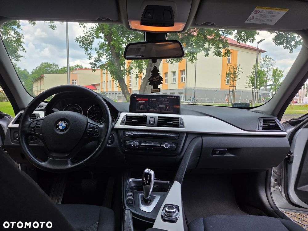 BMW Seria 3 320d DPF - 19