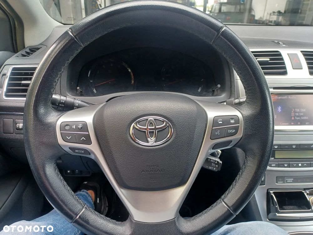 Toyota Avensis 1.8 Edition (2014) - 15