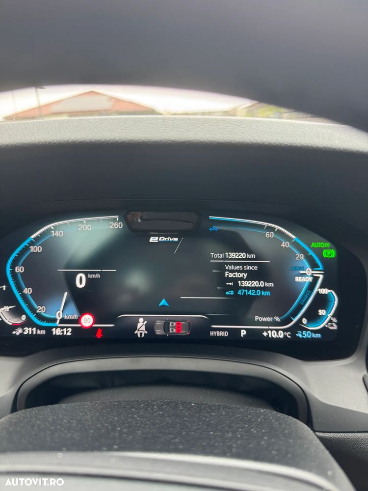 BMW Seria 3 330e Aut. Luxury Line - 10