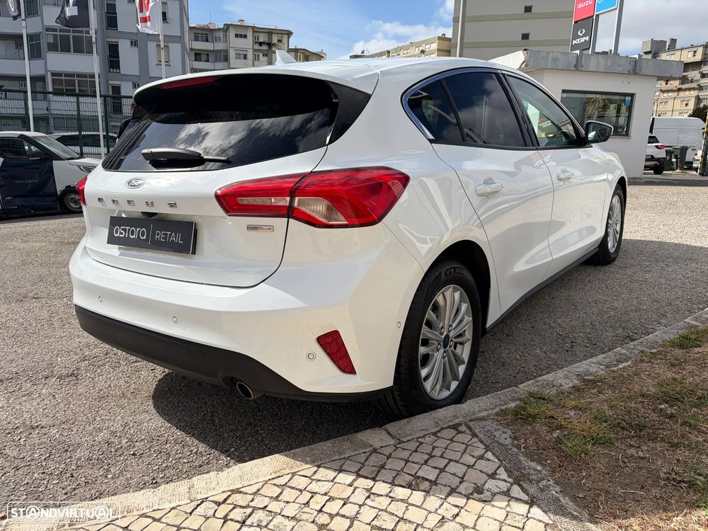 Ford Focus - 8