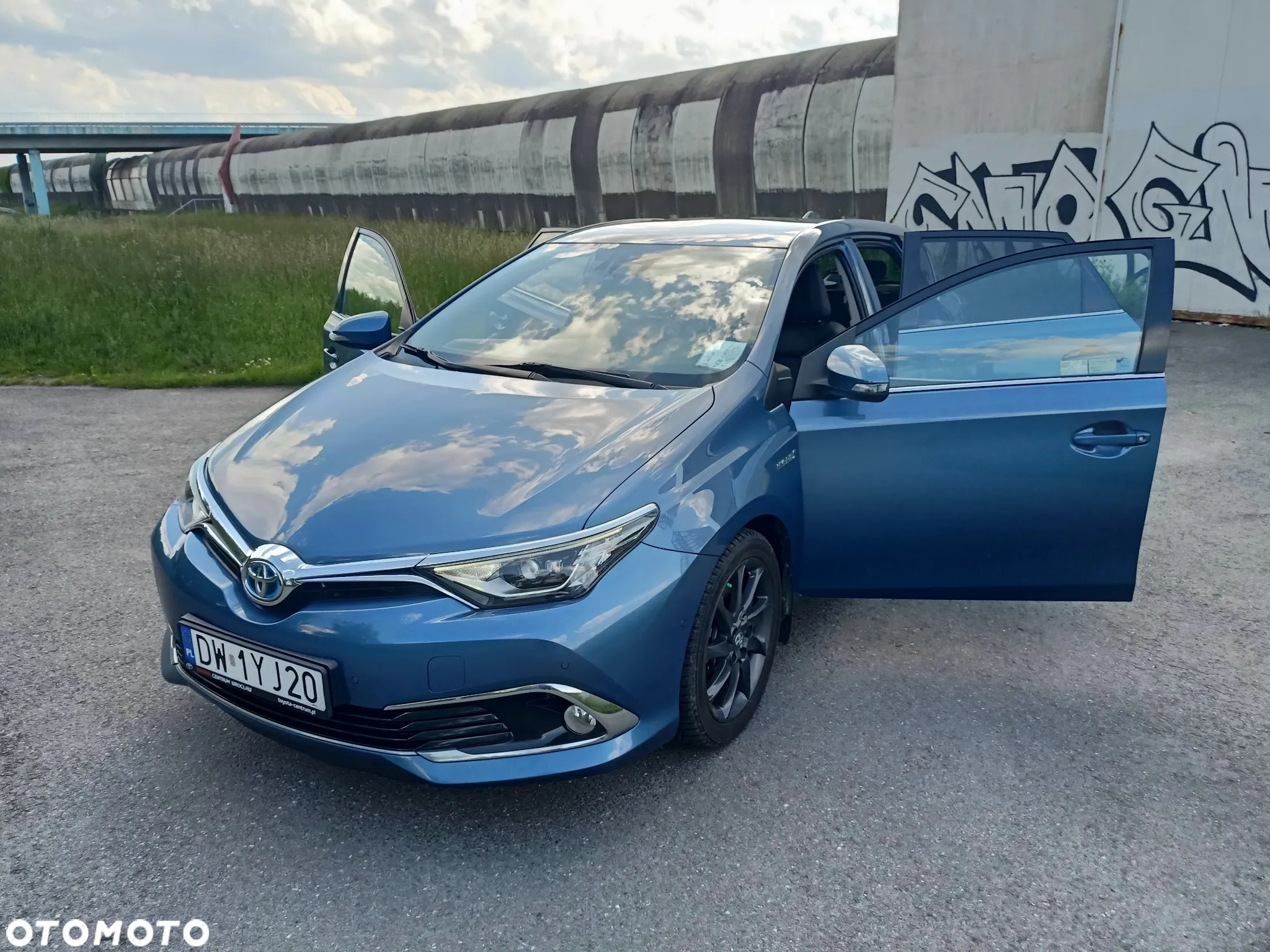 Toyota Auris Hybrid 135 Prestige - 19