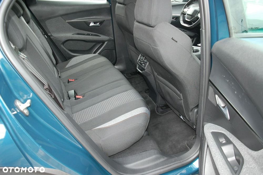 Peugeot 3008 BlueHDi 130 Stop & Start EAT8 Allure - 29