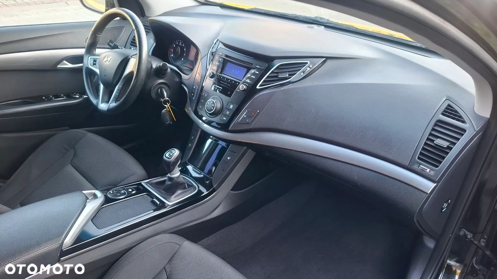 Hyundai i40 Kombi blue 1.6 Family+ - 6