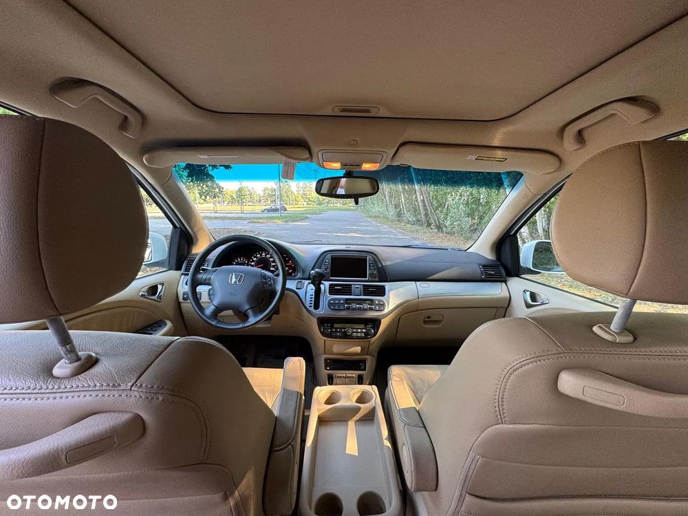 Honda Odyssey 3.5 LX - 9