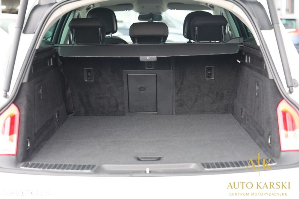 Opel Insignia - 23