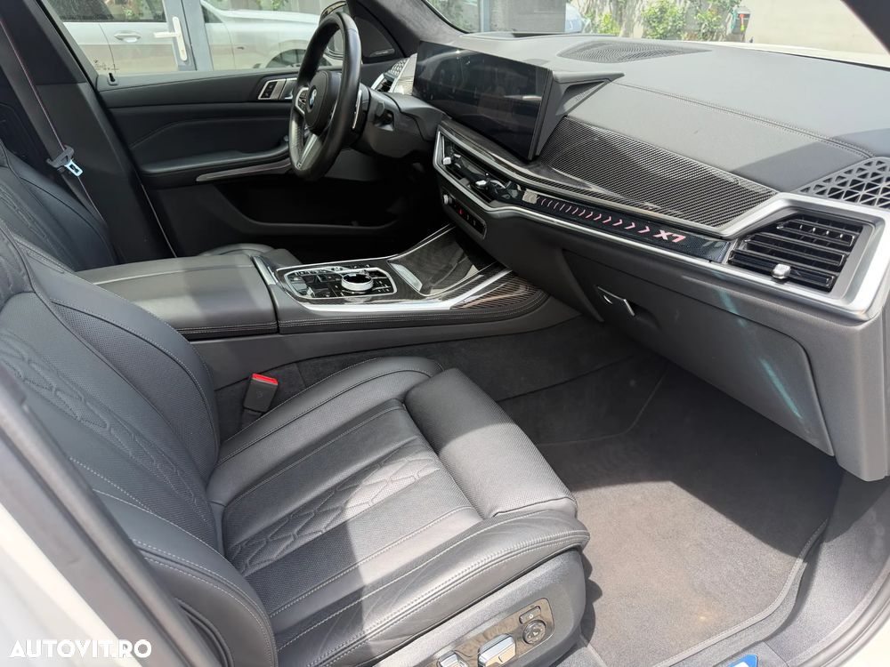 BMW X7 xDrive40i AT MHEV - 11