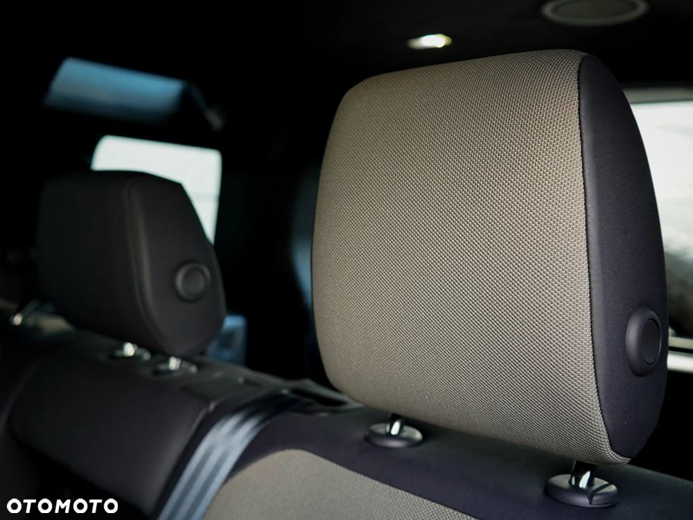 Land Rover Defender 110 4.4 P635 V8 mHEV Octa Edition One - 34