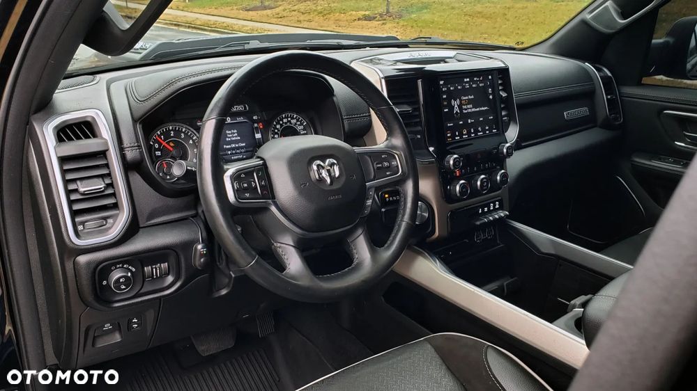 RAM 1500 Crew Cab Laramie - 17