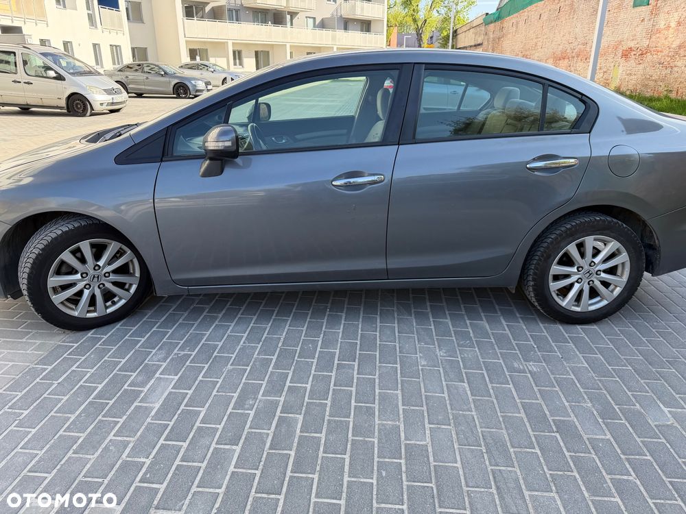 Honda Civic 1.8 Executive - 3