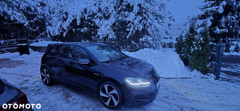 Volkswagen Golf GTI (BlueMotion Technology) DSG Performance - 16