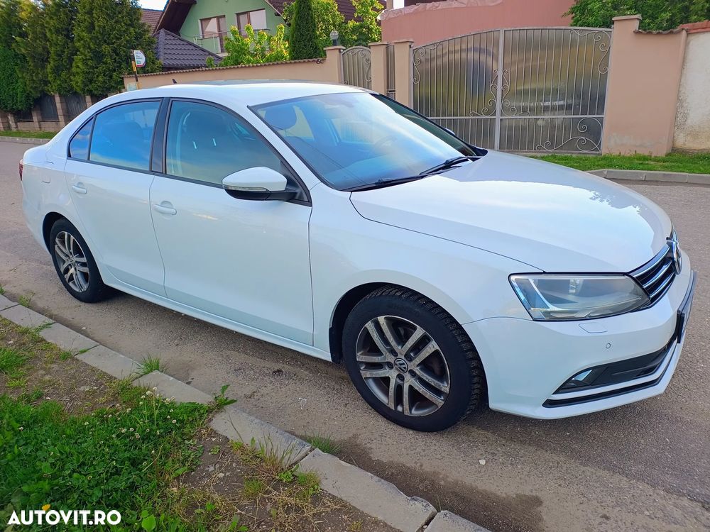 Volkswagen Jetta - 3