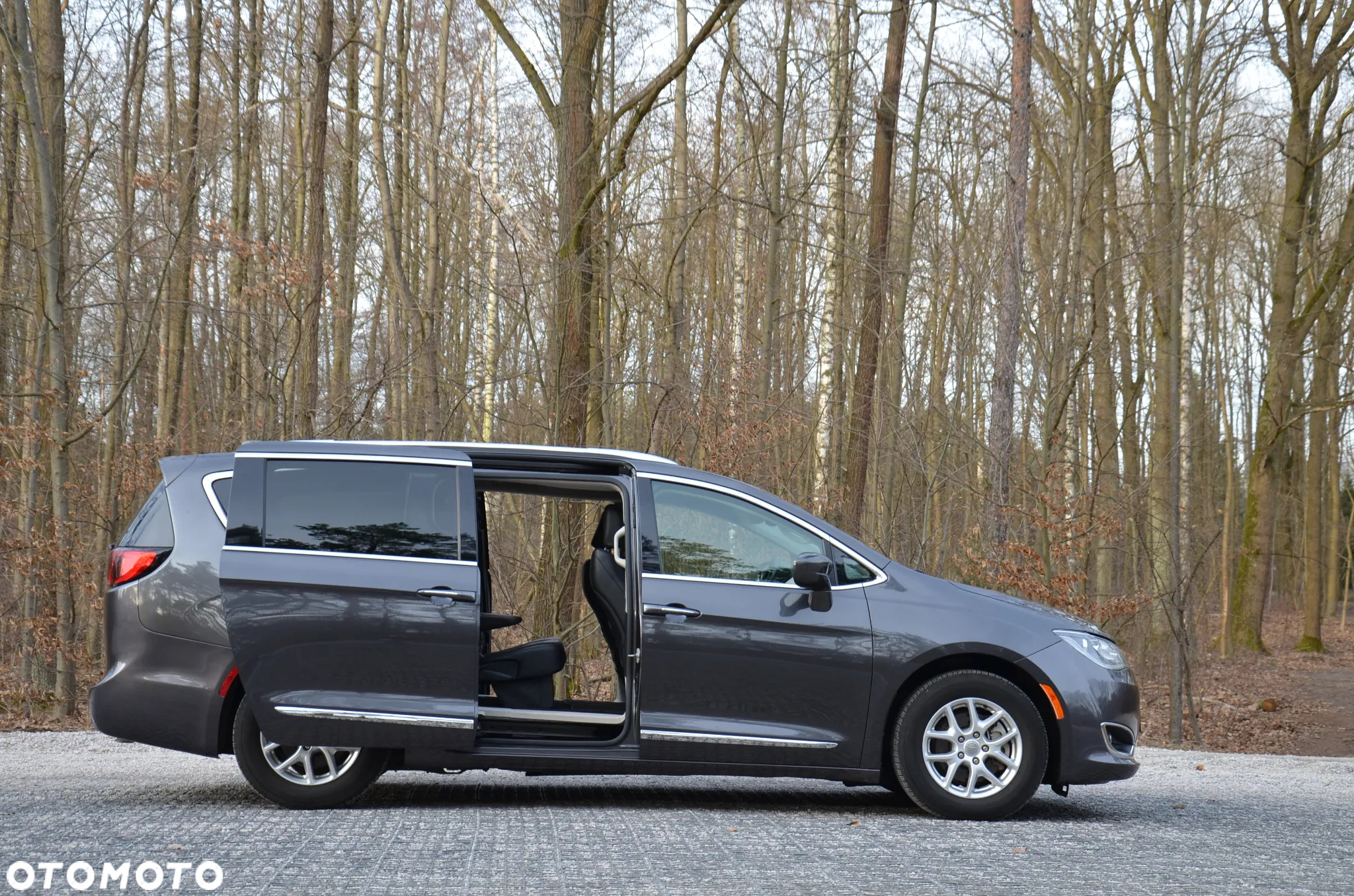 Chrysler Pacifica - 7