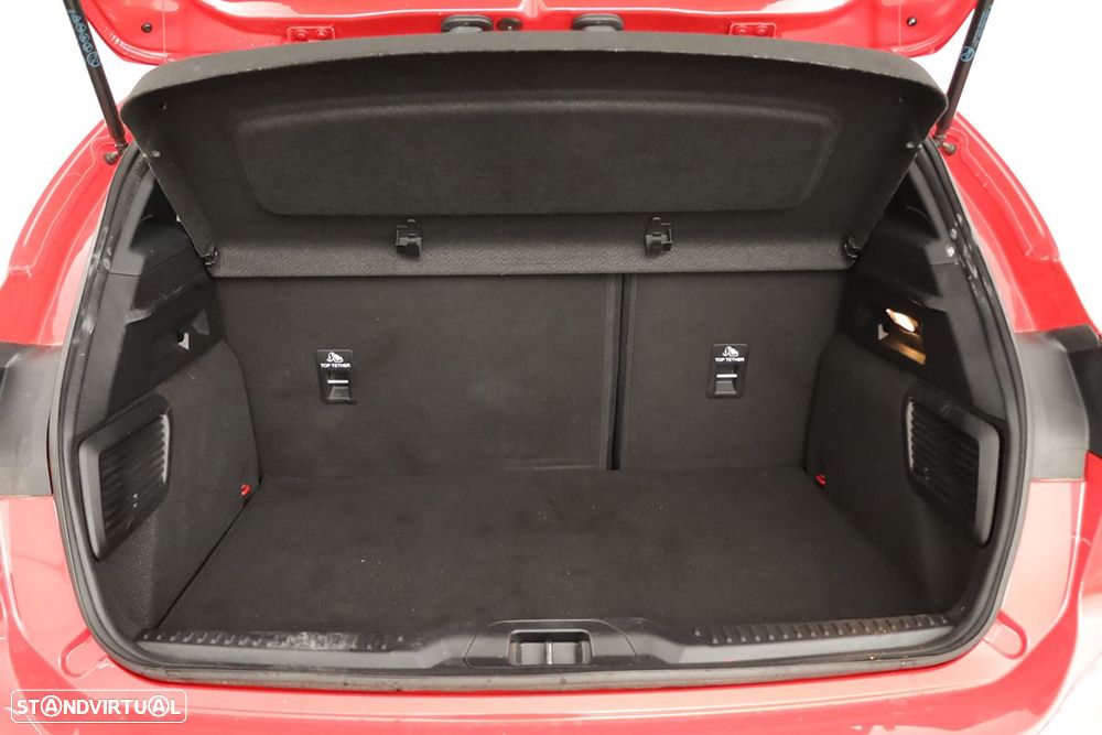 Ford Focus 1.0 EcoBoost ST-Line - 25
