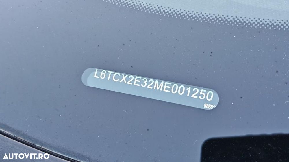 Lynk&Co 01 - 38