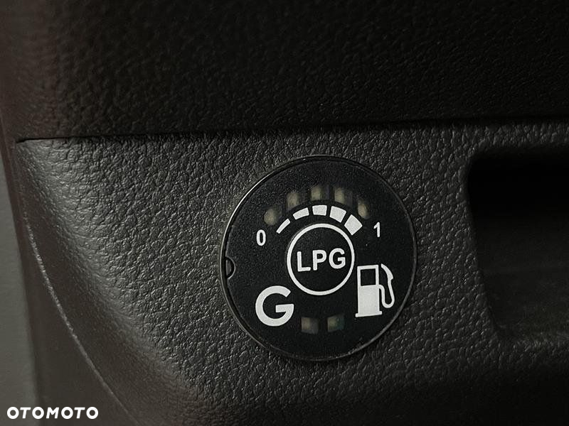 Renault Clio - 11