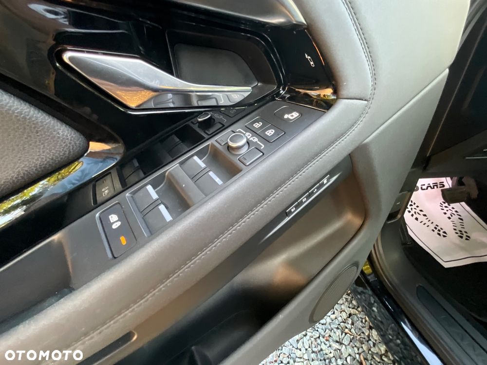 Land Rover Range Rover Evoque 2.0 D165 mHEV R-Dynamic SE - 36