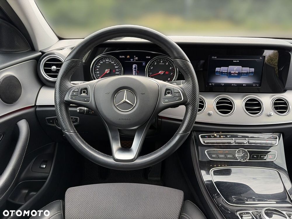 Mercedes-Benz Klasa E - 16