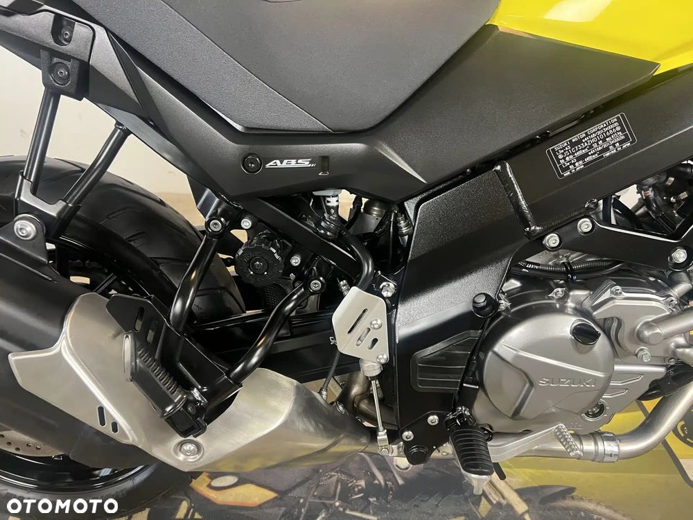 Suzuki DL - 16
