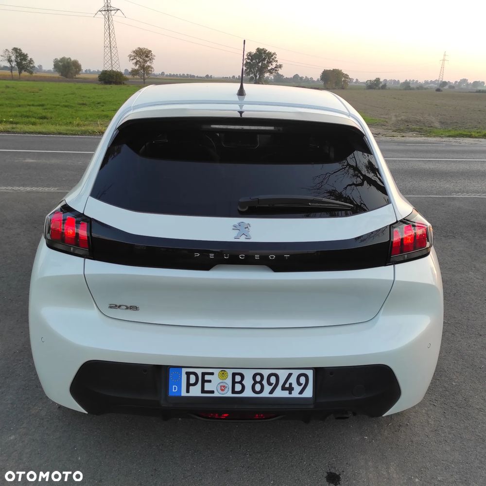 Peugeot 208 - 5