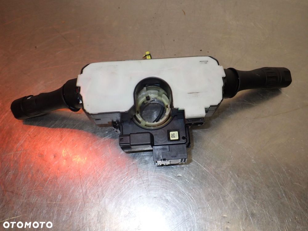 PAJĄK MANETKA TAŚMA PODUSZKI NISSAN JUKE I 14A01 - 6