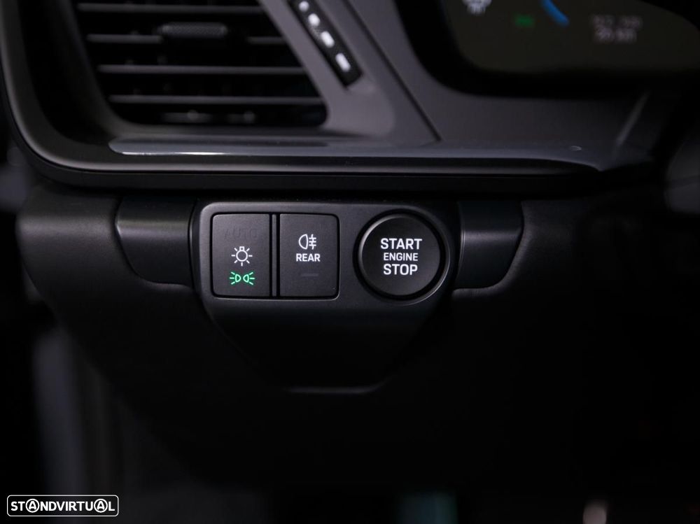 Porsche 911 (992) Carrera 4 GTS - 27