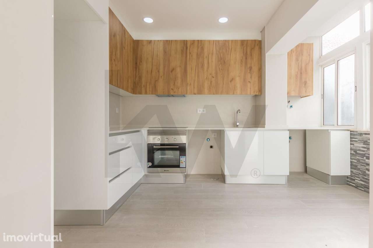 Apartamento T3 Totalmente Remodelado – Cova da Piedade - Grande imagem: 4/25