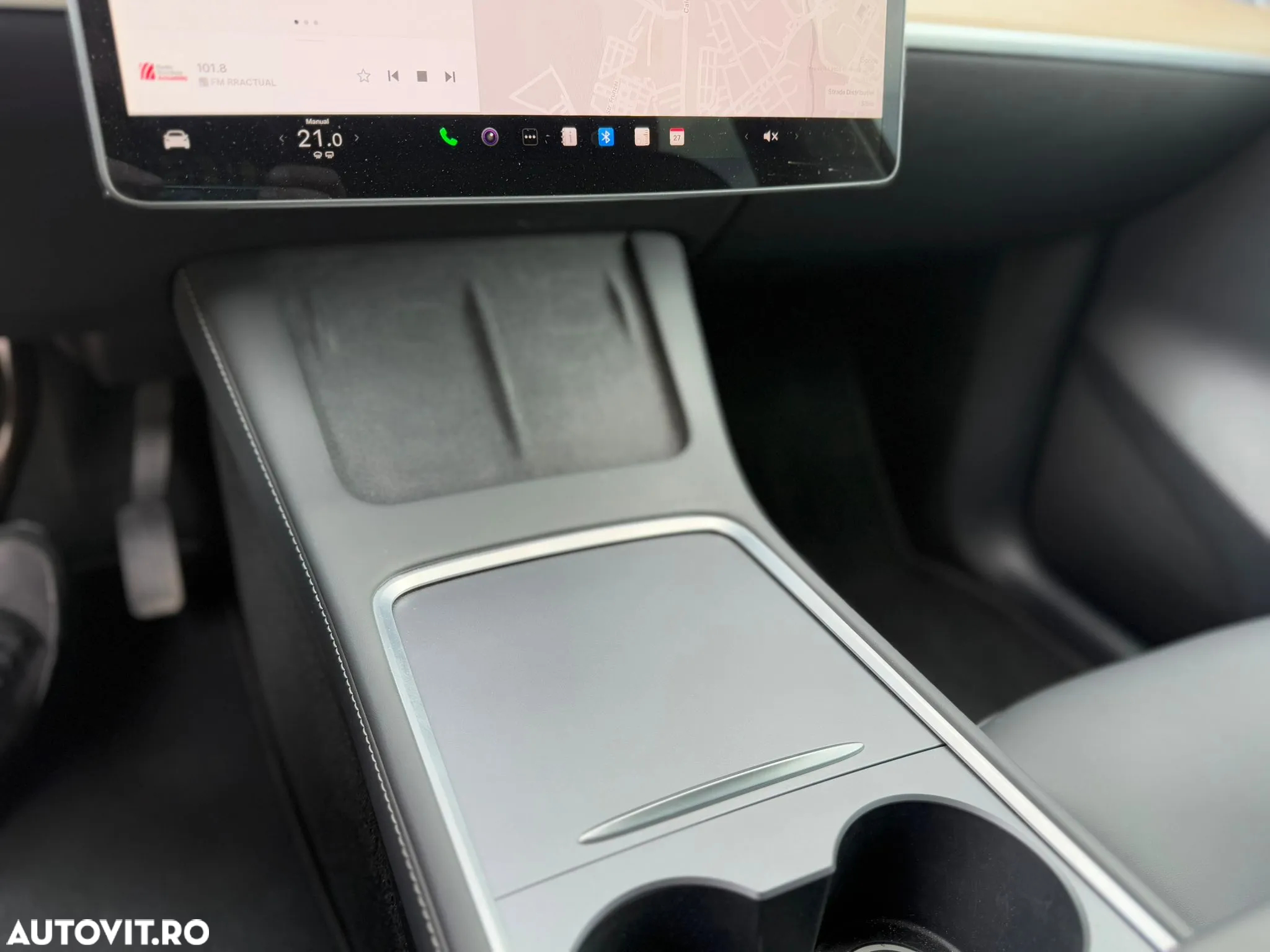 Tesla Model Y Long Range Dual Motor AWD - 24