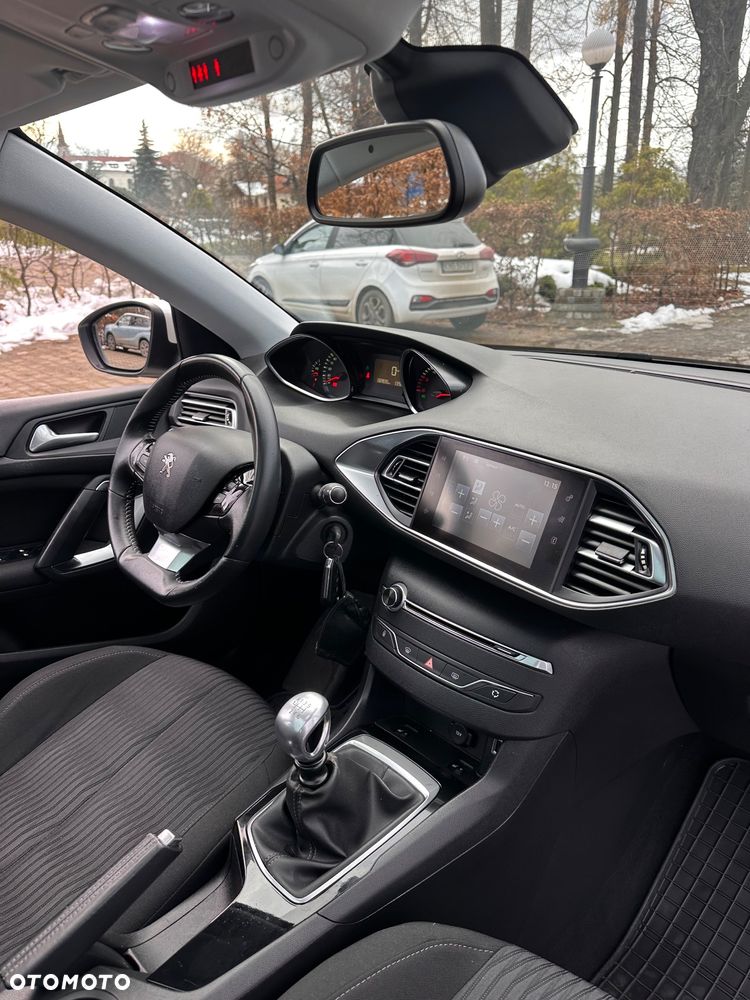 Peugeot 308 BlueHDi FAP 120 Stop&Start Active - 29