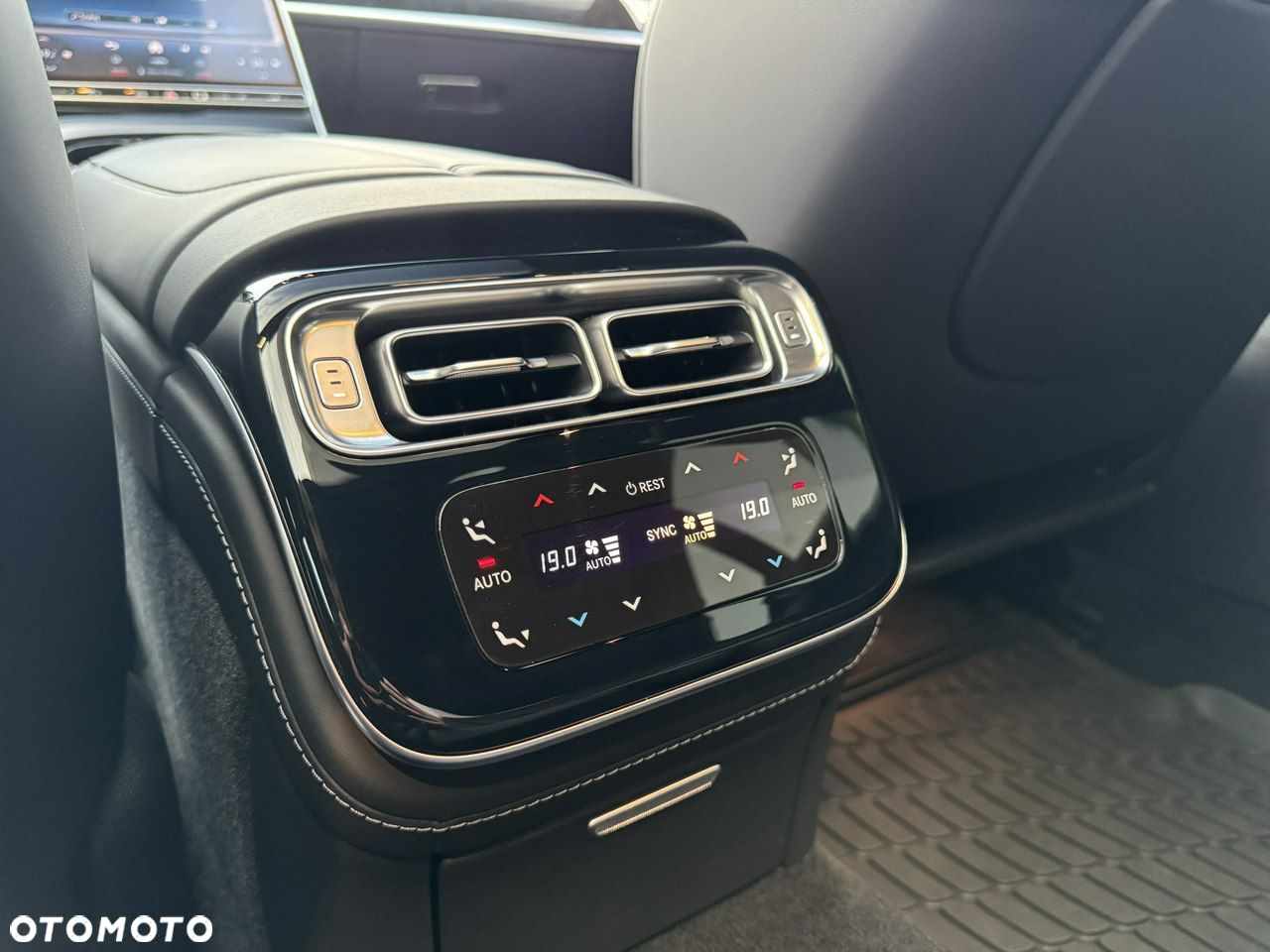 Mercedes-Benz Klasa S 400 d 4-Matic L AMG Line 9G-TRONIC - 28