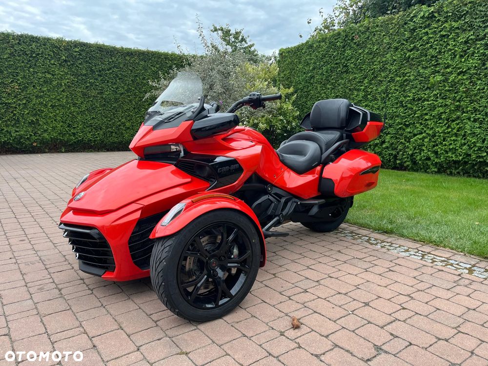 Can-Am Spyder - 2